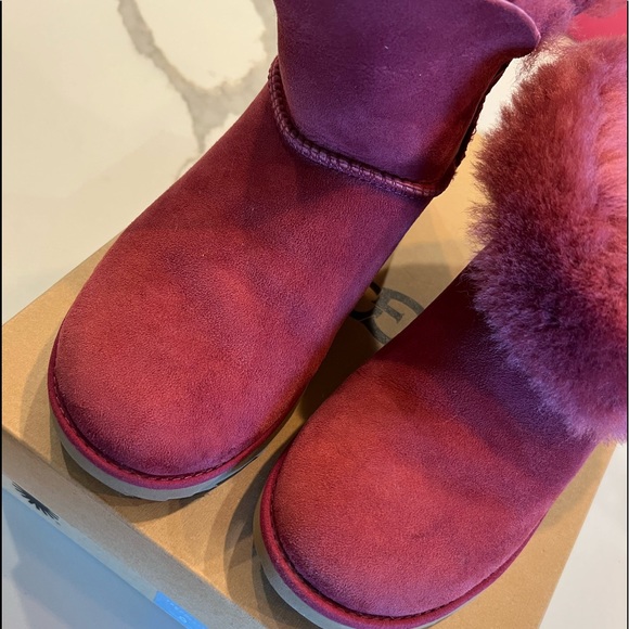 Ugg Women Classic Cuff Mini - Picture 2 of 5